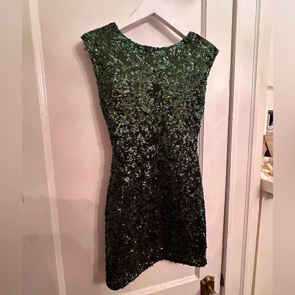 Alice + Olivia Emerald sequin dress size S